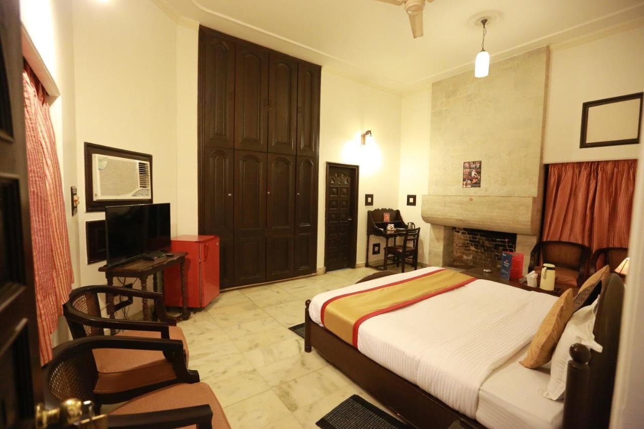 Oyo 8844 Meadows Inn Chinhat Экстерьер фото