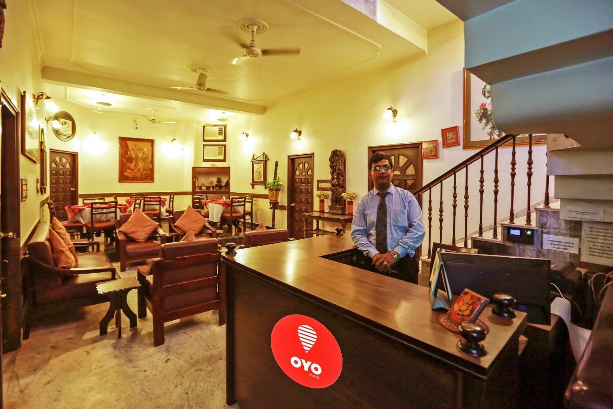 Oyo 8844 Meadows Inn Chinhat Экстерьер фото